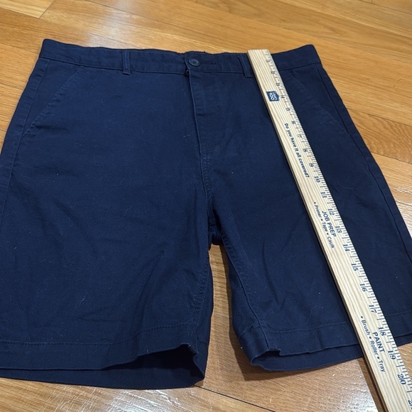 Old Navy boys built in flex short size 16 plus . - Picture 5 of 9